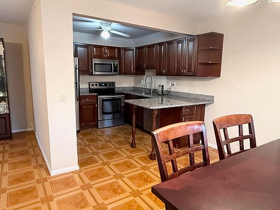 2nd image of 423 Monaco I