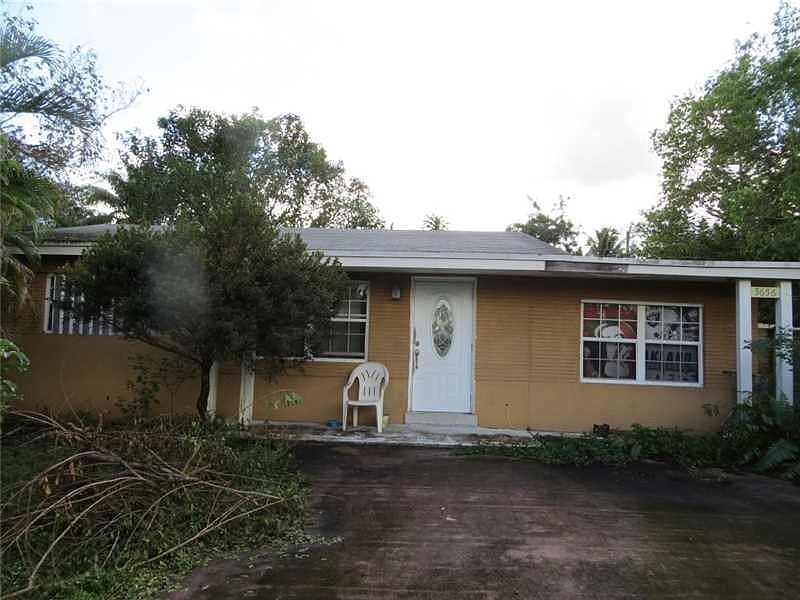 2nd image of 5656 Arthur St