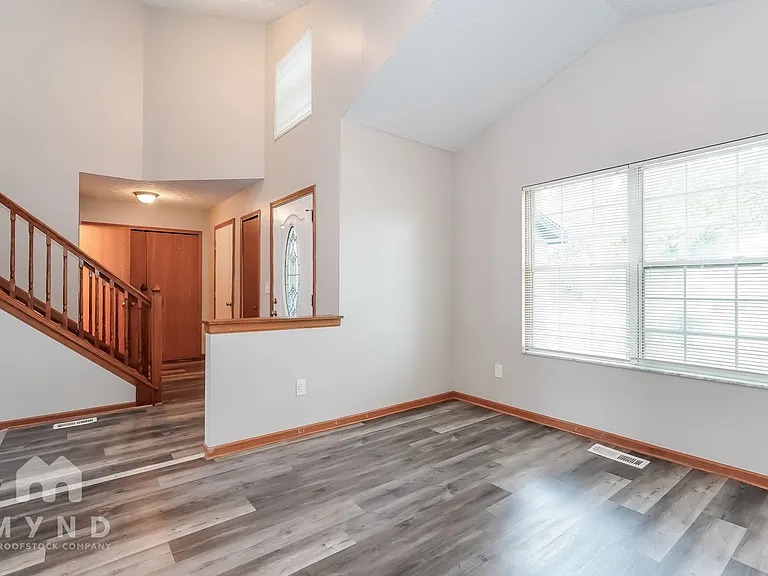 5038 Rolling Rock Ct — Photo 8
