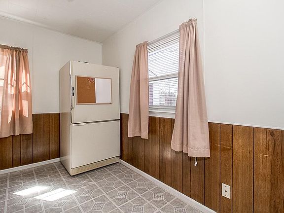 5th image of 2210 Homewood Dr