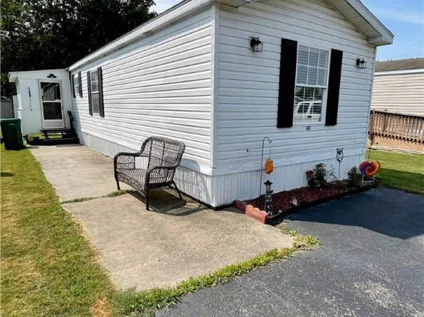 60 Adams St, Newark, NY 14513