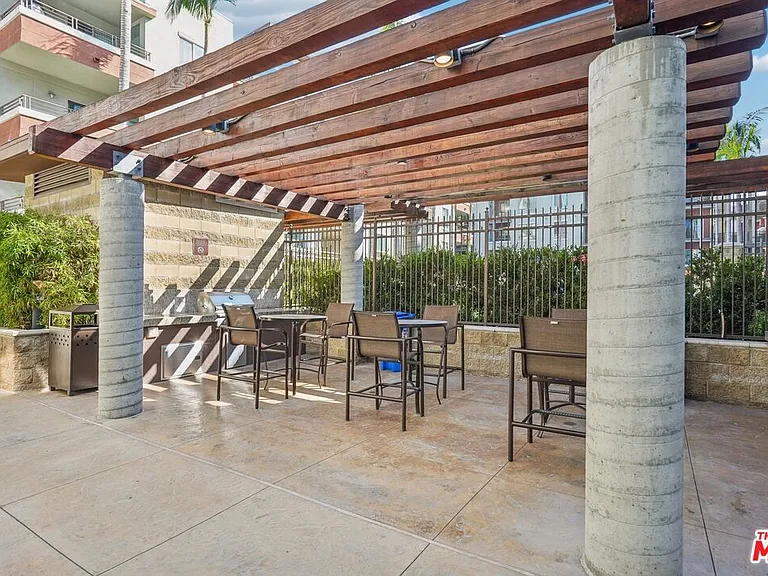 100 S Alameda St #115 — Photo 24