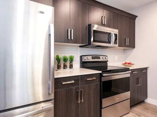 Oxford Haus Apartments