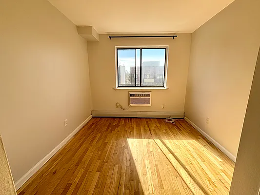 Rented by Garfield Realty  | media 21