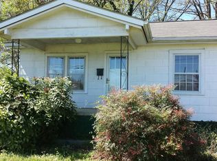 1110 Willowbrook Dr, Greensboro, NC 27403