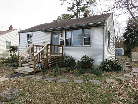 3rd image of 2617 Dellrose Ave