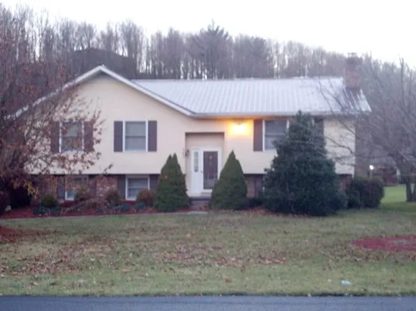 763 Quail Valley Dr, Princeton, WV 24740
