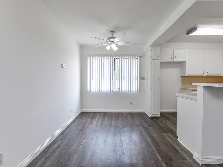 1799 N Hollywood Way #H — Photo 10