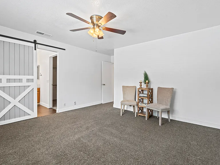 301 Goldrun Dr — Photo 17