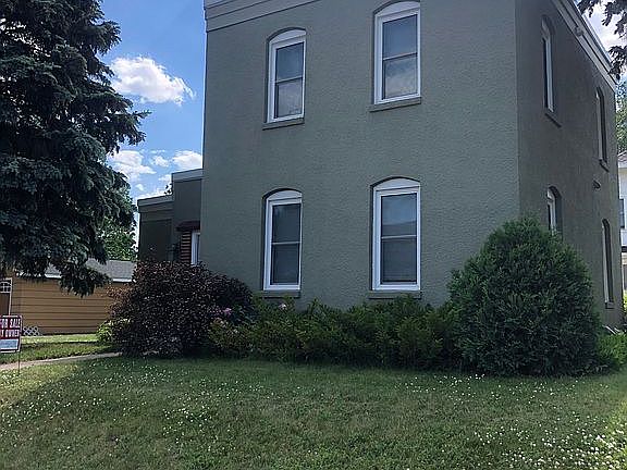 2nd image of 110 1st Ave NE