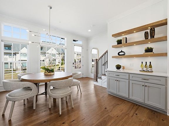 3rd image of 6832 Crescendo Ct