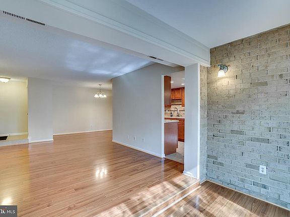 5th image of 10223 Valentino Dr APT 7304