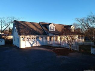 700 Orrs Camp Rd, Hendersonville, NC 28792