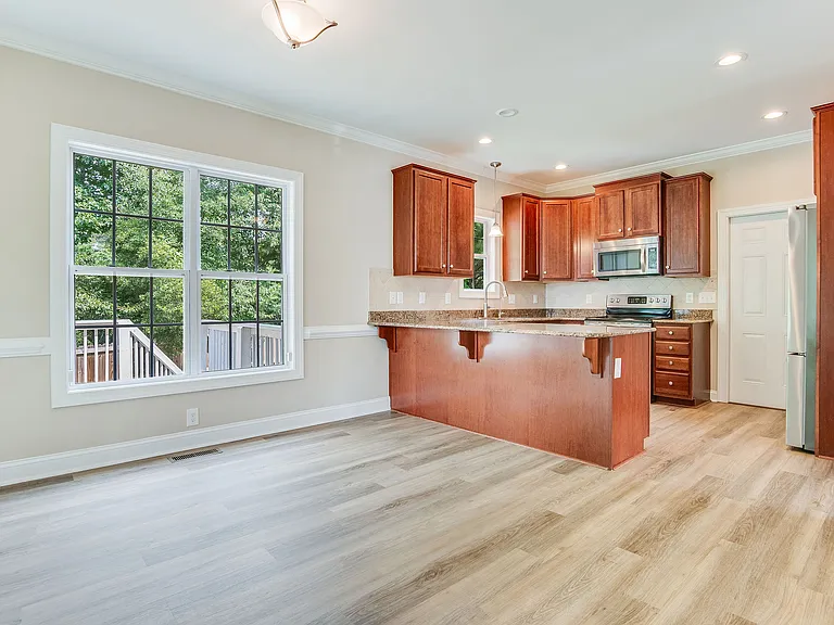 107 McKinnon Pl — Photo 6