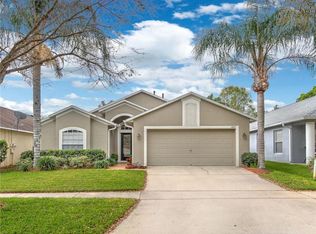 1809 Greystone Heights Dr, Valrico, FL 33594