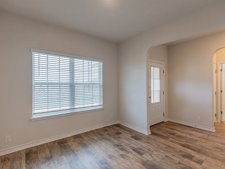 9819 Bratten Rise — Photo 5
