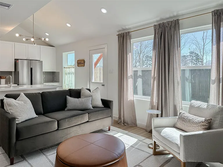 2710 Discovery Trails Ct — Photo 11