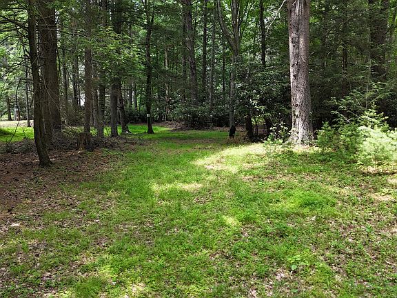 5th image of 132 Maple Dr