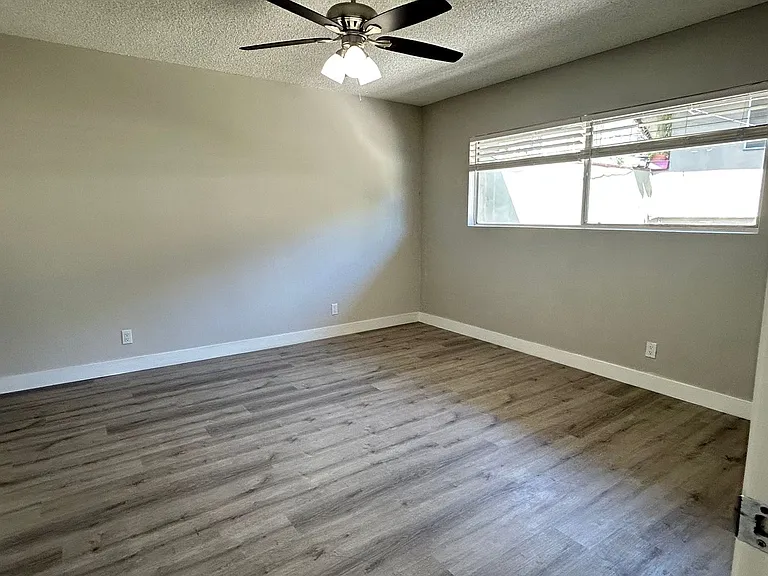 The Riviera Apartments — Photo 15
