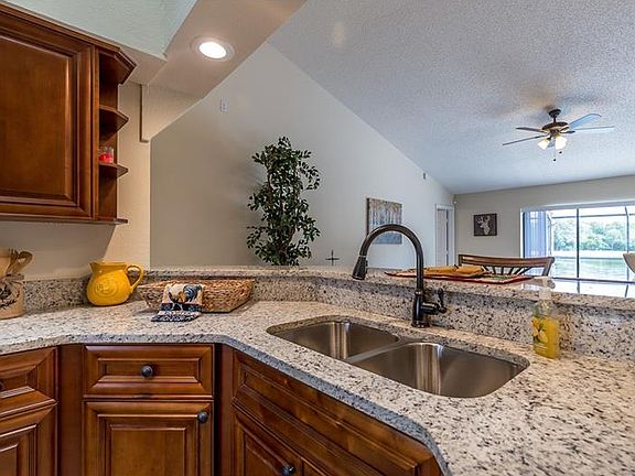 5th image of 8801 Fieldflower Ln