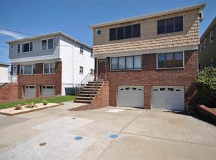 218 Avenue F, Bayonne, NJ 07002