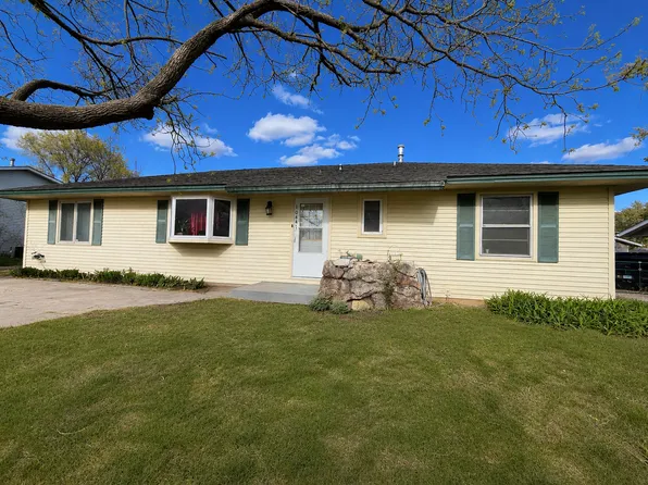 10441 Arrowhead St NW, Coon Rapids, MN 55433