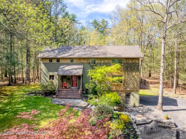 47 Blueberry Hill Rd Road, Accord, NY 12404