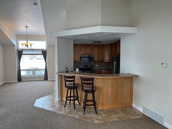 3rd image of 101 Marianne Dr #101