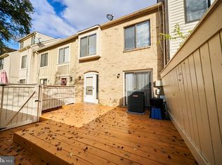 9969 Ridgeline Dr, Montgomery Village, MD 20886