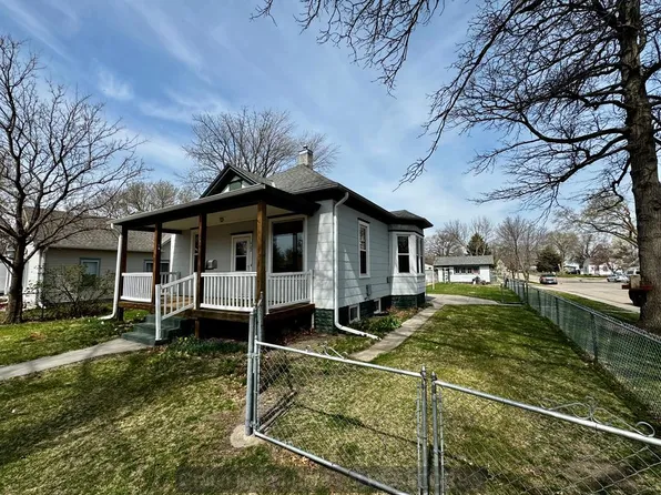 422 E 11th St, Grand Island, NE 68801