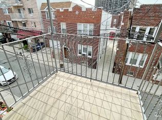 25-15 14th Pl #3B, Astoria, NY 11102
