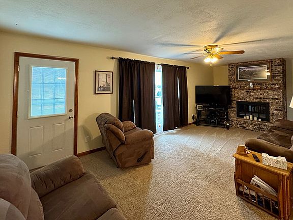 3rd image of 10443 Highway 63 Rd