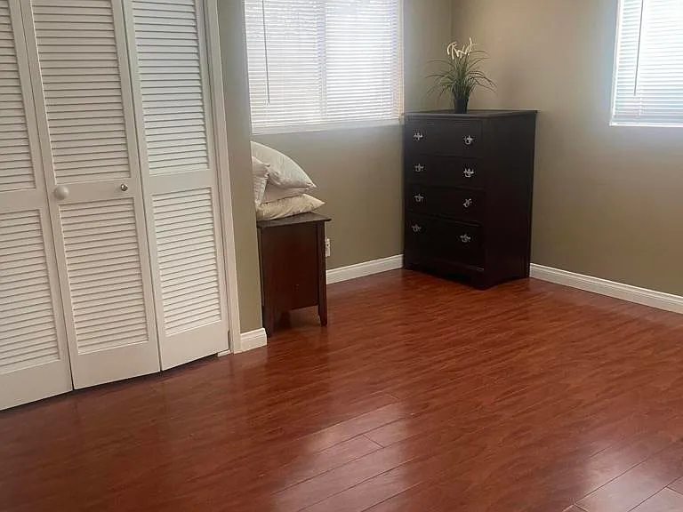 2467 E Villa St — Photo 9