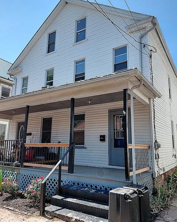 1st image of 732 Center St