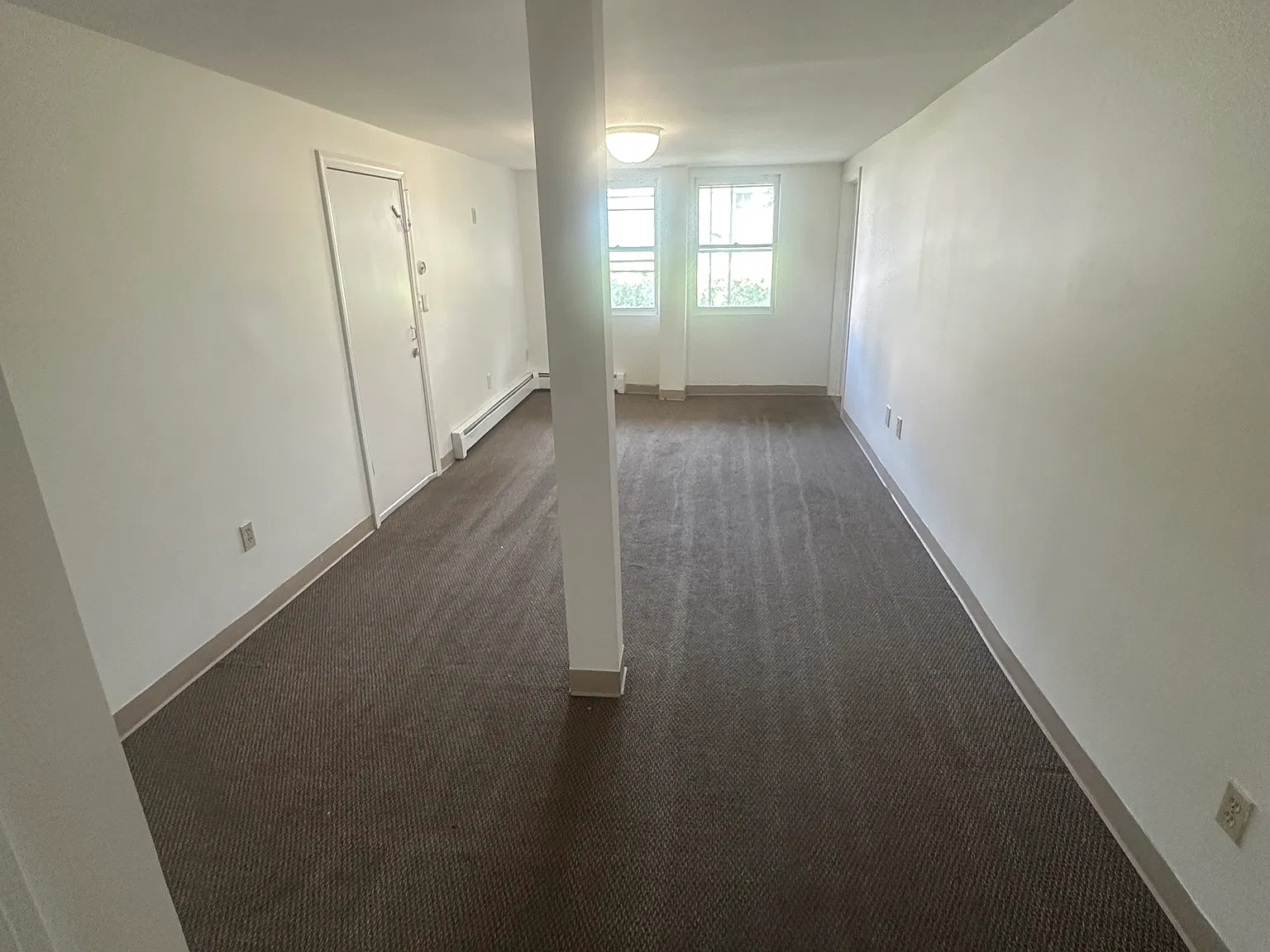 3 bed, 1.5 bath, 1100 sqft, $1,800 — Photo 2