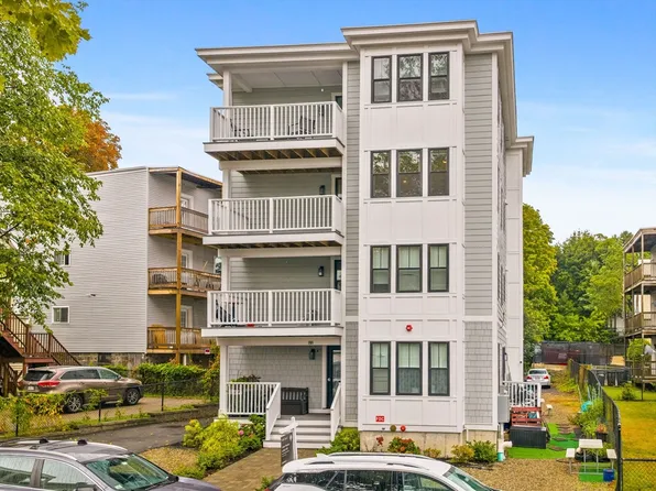 88 Wales St #3, Dorchester Center, MA 02124