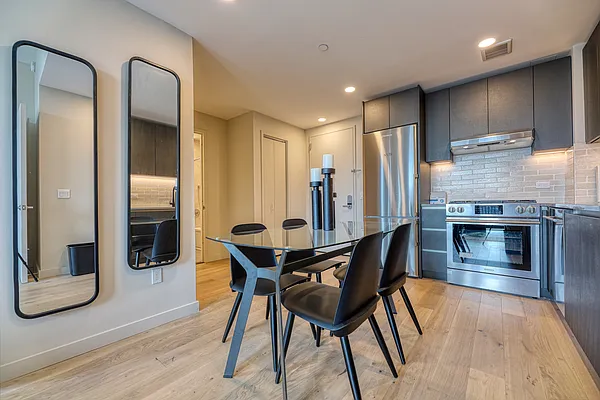 Rented by Sky View Parc Sales LLC | media 28