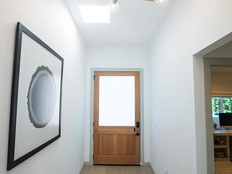 14822 Morrison St — Photo 30