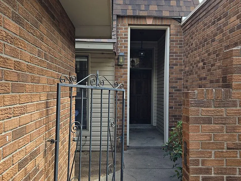 23 Lakeshore Dr NE — Photo 8