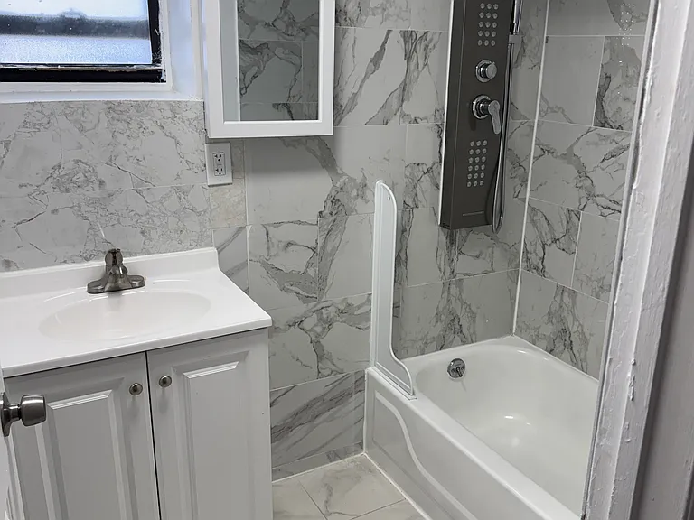 Baychester Ave — Photo 2
