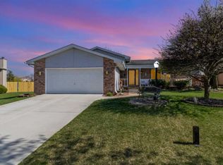 8559 Bell St, Crown Point, IN 46307