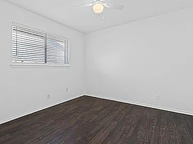 2nd image of 7200 Creekside Dr APT C1