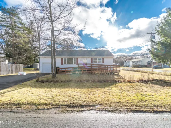 3261 McDonald Avenue, Schenectady, NY 12304