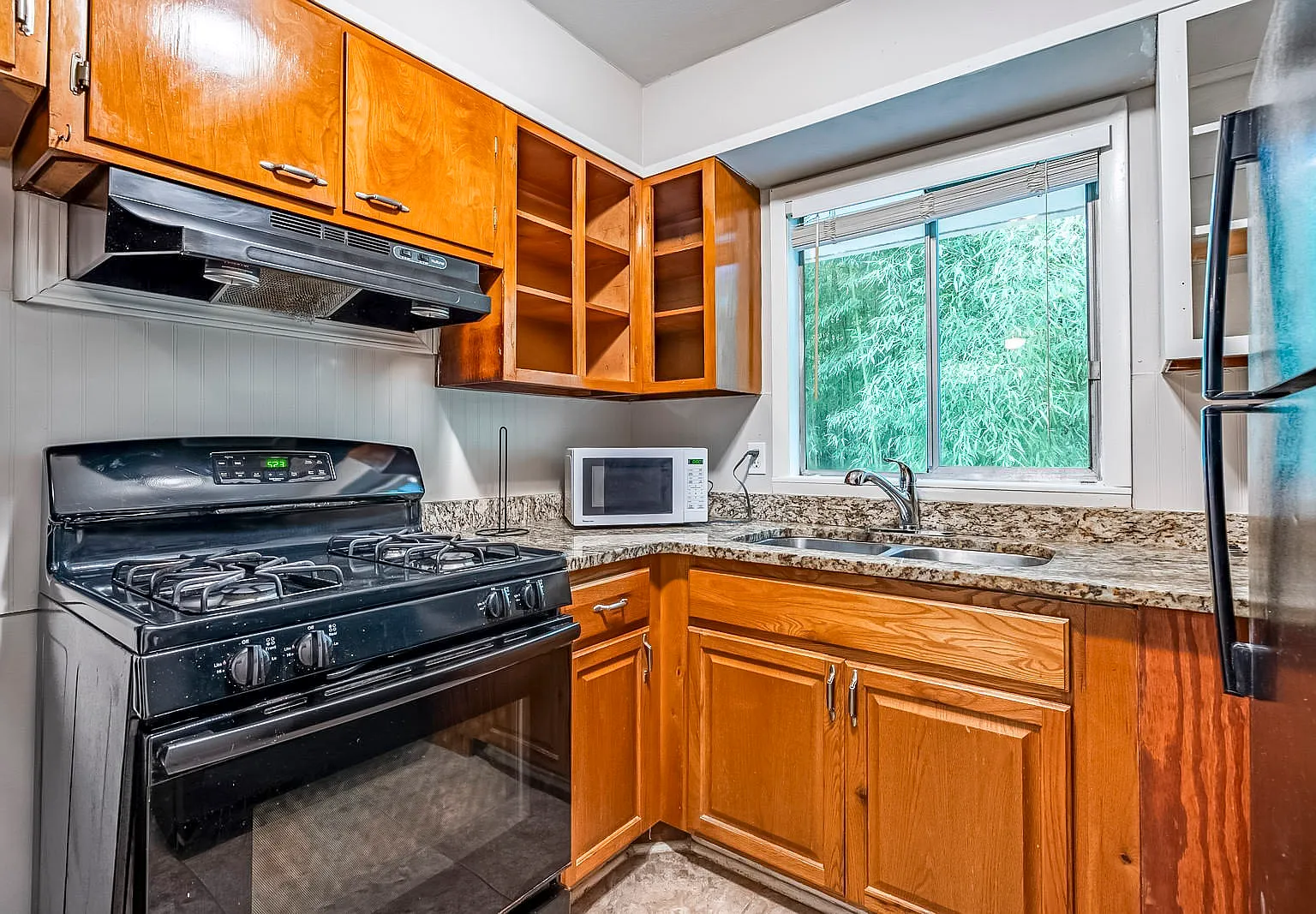 4 bed, 3.0 bath, 1450 sqft, $628 — Photo 4