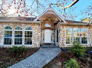 94 Moriches Rd, Lake grove, NY 11755