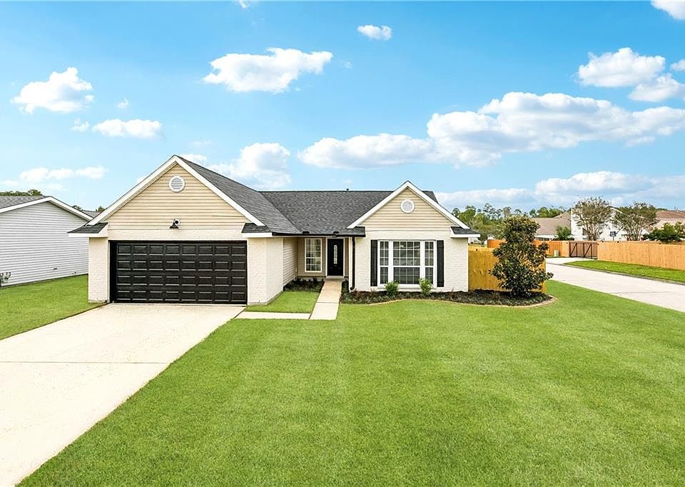 1st image of 6018 Clearwater Dr