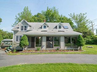 152 Sowams Rd, Barrington, RI 02806