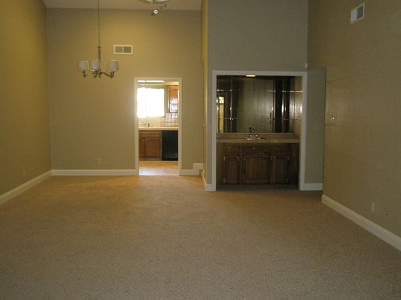 4th image of 329 W. Warner #102