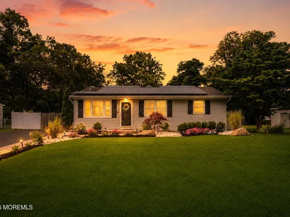 12 Blue Spruce Drive, Jackson, NJ 08527