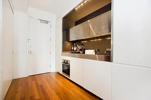 Rented by Evans Real Estate | media 28